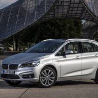 2016 BMW 225xe Active Tourer plug-in hybrid - Official pictures and details