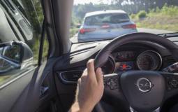 2016 Opel Astra safety systems detailed