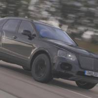 The 2016 Bentley Bentayga can do 301 km/h in the latest video