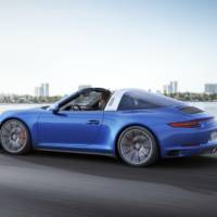 2016 Porsche 911 Carrera 4/4S and Targa 4/4S revealed