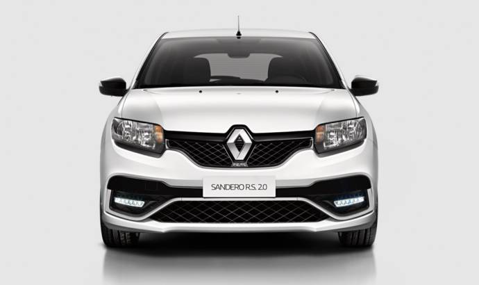 2016 Renault Sandero RS - Here is the French-Romanian hot hatch
