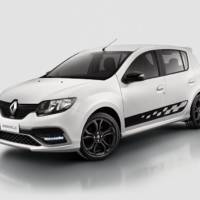 2016 Renault Sandero RS - Here is the French-Romanian hot hatch