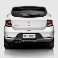 2016 Renault Sandero RS - Here is the French-Romanian hot hatch