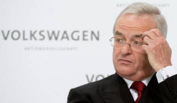 Martin Winterkorn resign as chairman of Porsche SE