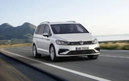 Volkswagen Touran R-Line package introduced