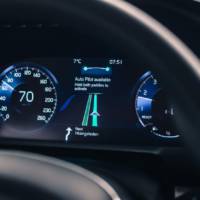 Volvo reveals the IntelliSafe Auto Pilot autonomous driving interface (+Video)