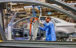 Volvo will launch its first electric vehicle in 2019