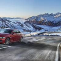 2017 Jaguar XE revealed at Los Angeles Auto Show