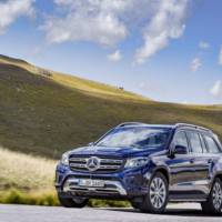 2017 Mercedes-Benz GLS - Official pictures and details