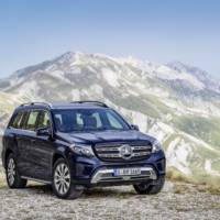 2017 Mercedes-Benz GLS - Official pictures and details