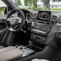 2017 Mercedes-Benz GLS - Official pictures and details