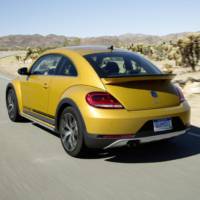 Volkswagen Beetle Dune Coupe and Cabrio unveiled