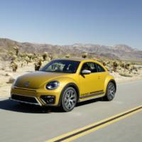 Volkswagen Beetle Dune Coupe and Cabrio unveiled