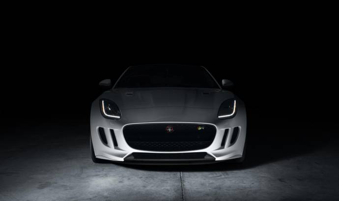 2017 Jaguar F-Type entry-level version announced