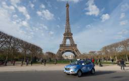 Hyundai ix35 Fuel Cell offered as a taxi in Paris