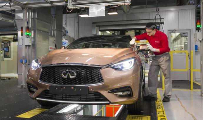 Infiniti Q30 enters production in Sunderland