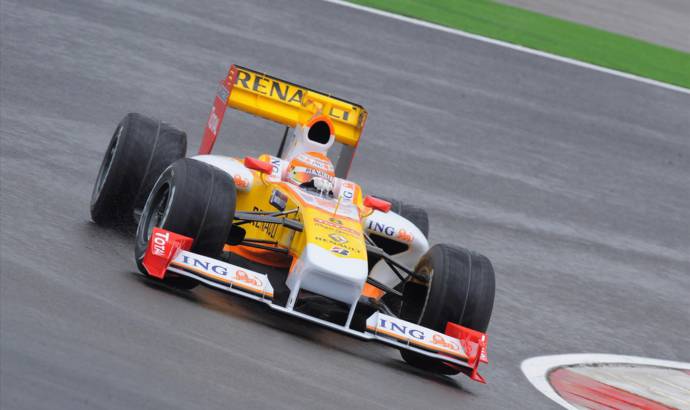 Renault returns to Formula 1 by acquiring Lotus F1 Team