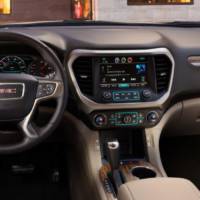 2017 GMC Acadia introduced