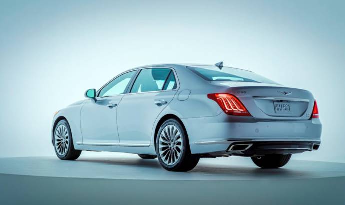 Genesis G90 luxury sedan details and photos