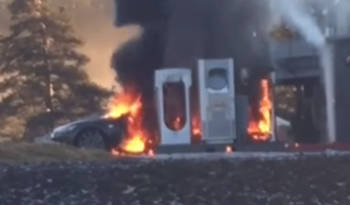 Tesla Model S burned in Norway (Video)
