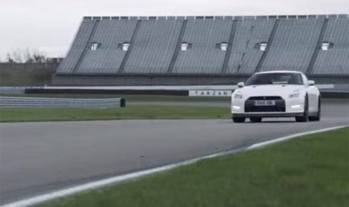 Track battle of the day: Porsche 911 GT3 vs Nissan GT-R