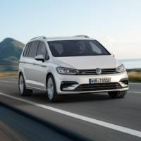 2016 Volkswagen Touran R-Line introduced