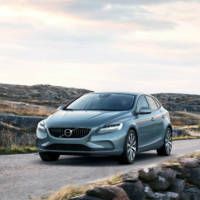 2016 Volvo V40 facelift - Official pictures and details