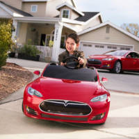 Tesla Model S for kids costs 500 USD