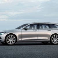 Volvo V90 official photos revealed