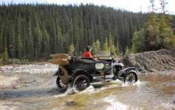 1915 Ford Model T to drive around the world