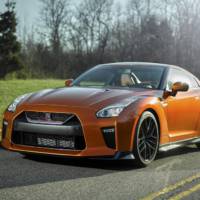 2017 Nissan GT-R facelift unveiled