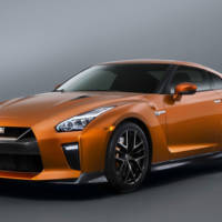 2017 Nissan GT-R facelift unveiled