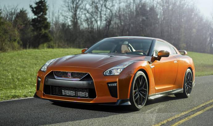 2017 Nissan GT-R facelift unveiled