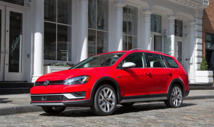 2017 Volkswagen Golf Alltrack US Spec - Official pictures and details