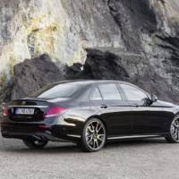 Mercedes E43 AMG first photos and info