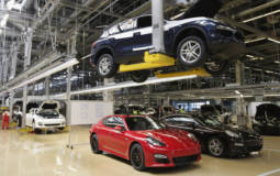 Porsche offers 8911 euros bonus for its employees