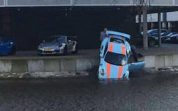 This Porsche 911 GT3 RS was dropped in water