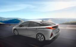 Toyota Prius Prime plug-in hybrid revealed