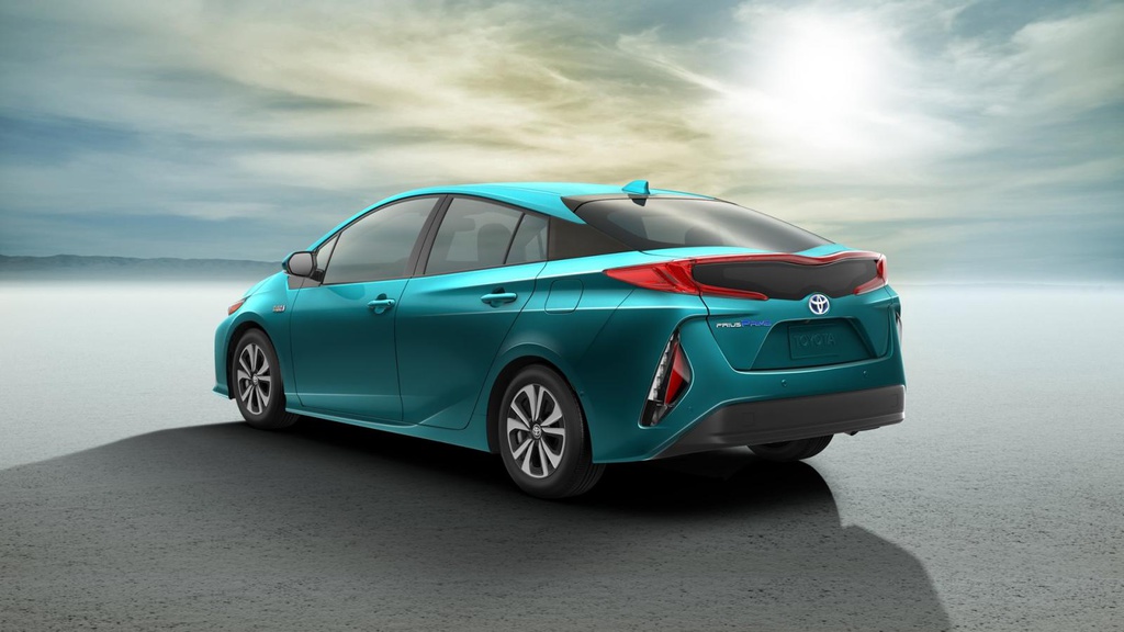 Toyota Prius Prime plugin hybrid revealed CarSession