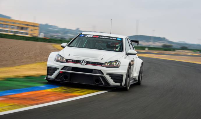 Volkswagen Golf GTI TCR assigned to eight teams