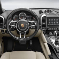 Porsche Cayenne receives updated PCM