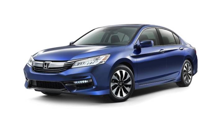 2017 Honda Accord Hybrid gets detailed