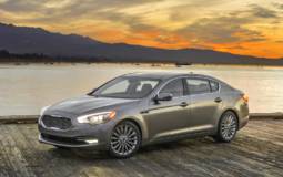 Kia K900 receives new UVO Luxury Services