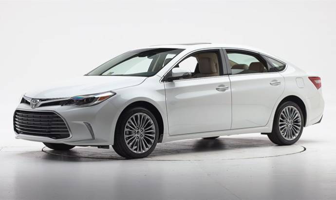 Toyota recall Avalon and Camry in the US