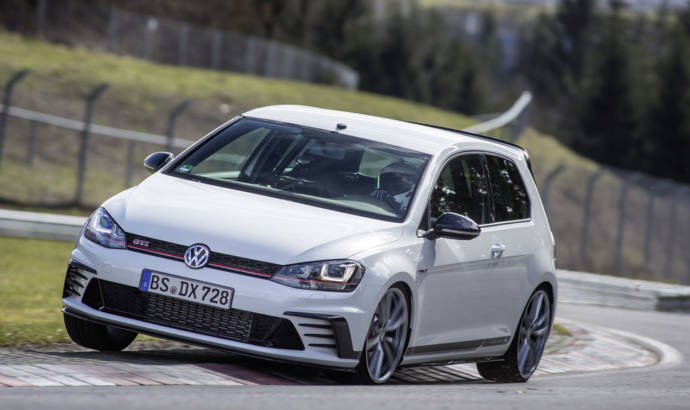 2016 Volkswagen Golf GTI Clubsport S is a Nurburgring record breaker