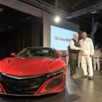 2017 Acura NSX reaches its first client