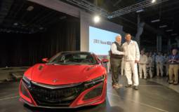 2017 Acura NSX reaches its first client