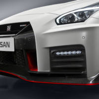 2017 Nissan GT-R Nismo facelift - Official pictures and details
