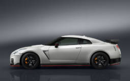 2017 Nissan GT-R Nismo facelift - Official pictures and details