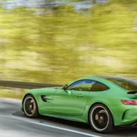 2017 Mercedes-AMG GT R - Official pictures and details